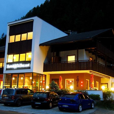 Hotel Stifter لوتاغو المظهر الخارجي الصورة
