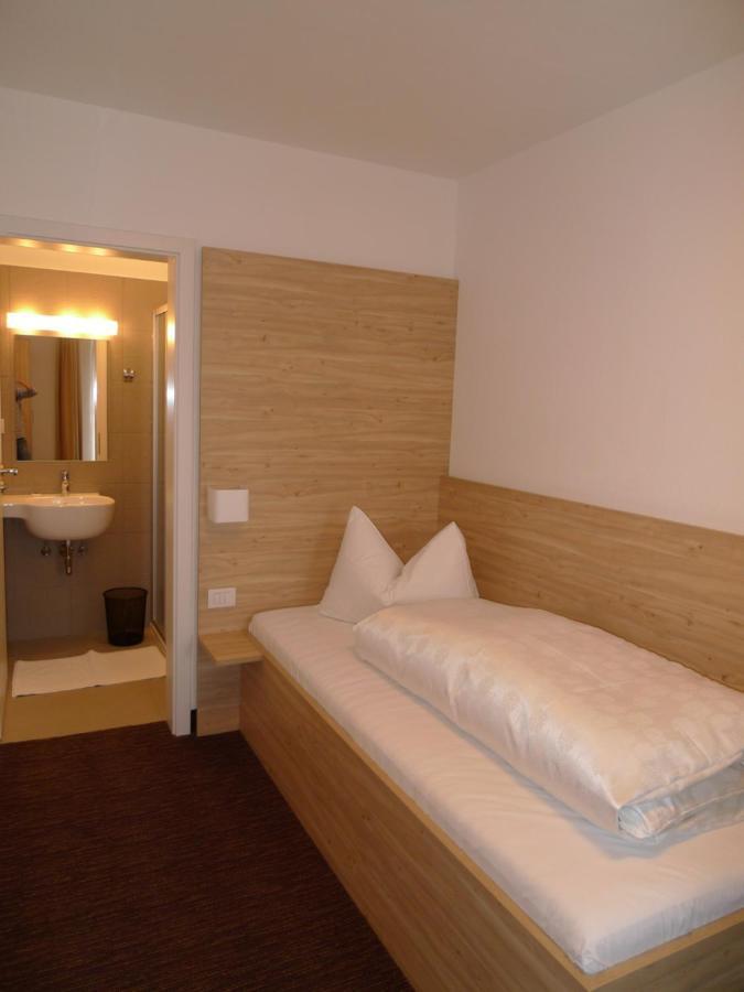Hotel Stifter لوتاغو المظهر الخارجي الصورة
