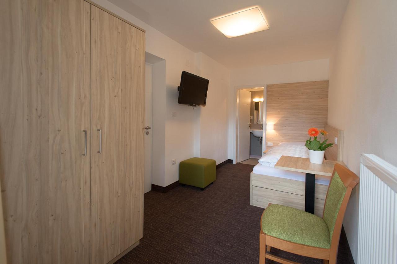 Hotel Stifter لوتاغو المظهر الخارجي الصورة