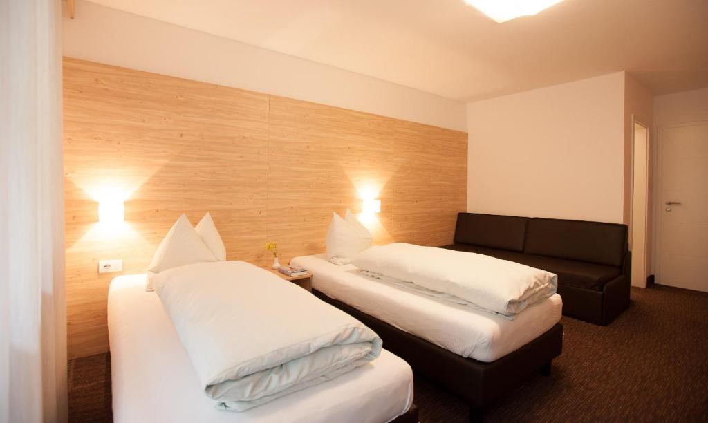 Hotel Stifter لوتاغو الغرفة الصورة