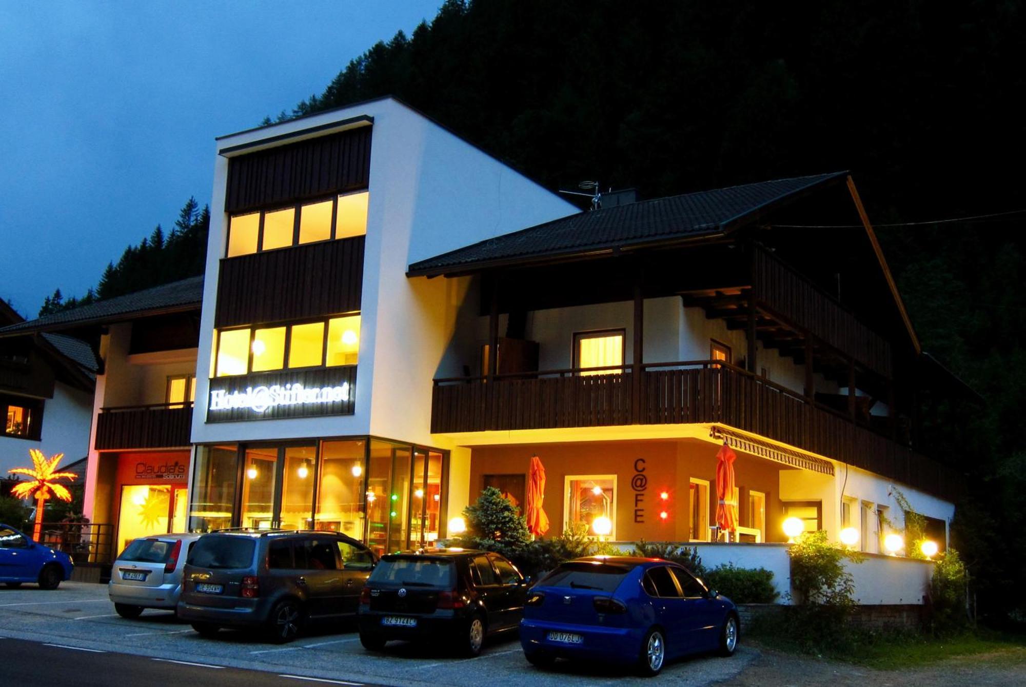 Hotel Stifter لوتاغو المظهر الخارجي الصورة